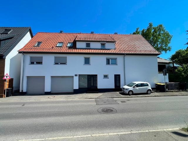 Vollmodernisiertes Zweifamilienhaus mit Traumgarten in Reutlingen Mittelstadt!