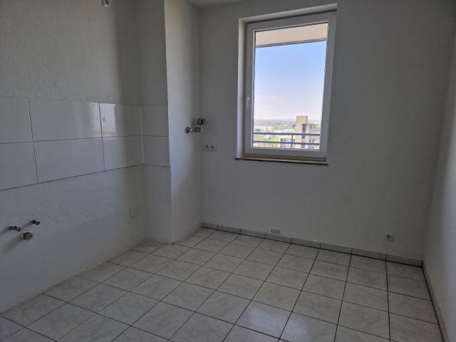 Vollständig renovierte 2 Zimmer Wohnung mit Balkon in Porz Finkenberg