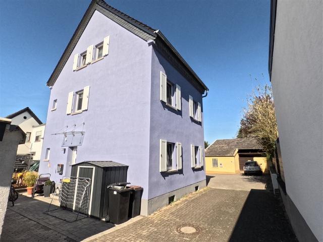 Vollständig saniertes Einfamilienhaus in Urmitz auch als Renditeobjekt