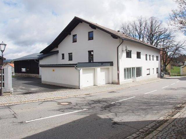 Vollvermietetes Mehrfamilienhaus mit 5 Wohnungen in der Gemeinde Spiegelau, Bay. Wald