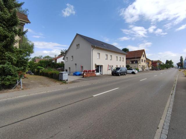 Vollvermietetes Mehrfamilienwohnhaus zu verkaufen.