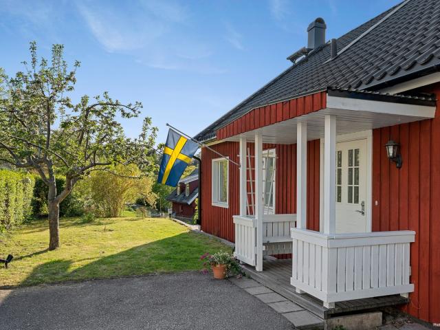 Volontärvägen 13