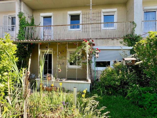 RESERVIERT+ ! REIHENMITTELHAUS MIT GROßEM GARTEN UND GARAGE KELLER