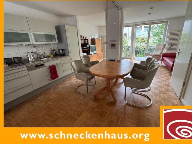 Vordere Neustadt! Bremer Reihenhaus mit Raumreserve! 2006 gedämmt und saniert.