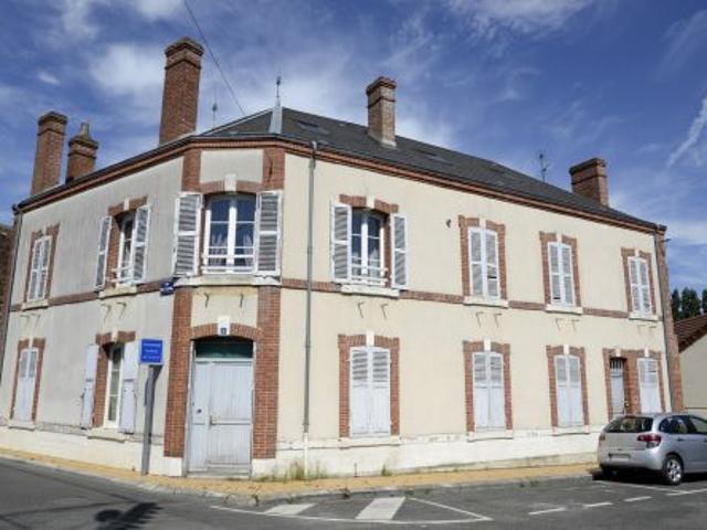 Votre agence France Loire Aubigny S/Nère vous propose cet appartement à la location sur la commune de Aubigny Sur Nère