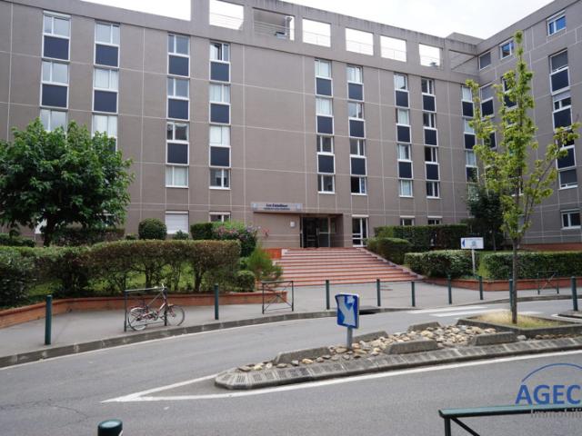 Votre grand Studio meublé à louer à Toulouse Amidonniers