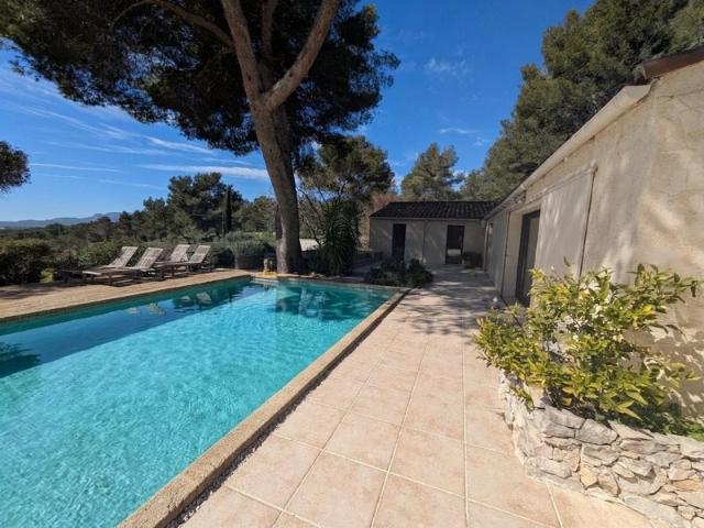 Votre oasis privée avec vue exceptionnelle sur Cassis 210m² Cassis