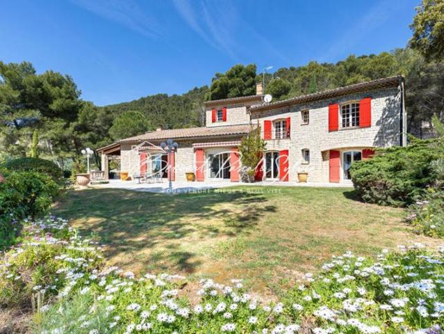 Votre refuge en Provence: vue spectaculaire, calme absolu et nouveau prix