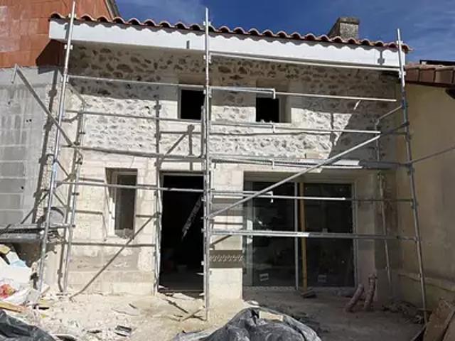 Vouzan 16410 Achat / Vente maison 1 pièce t1 parking