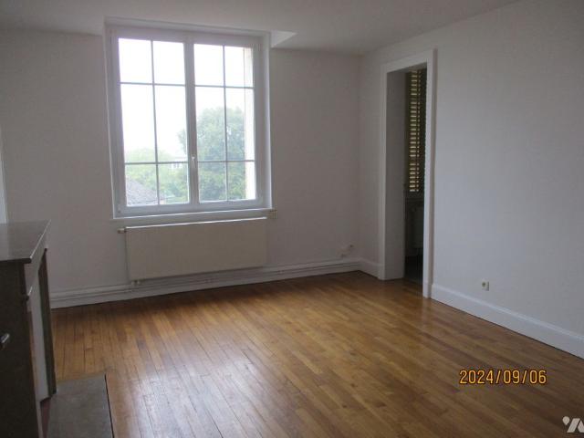 VOUZIERS, un appartement de type F3 de 120 m²