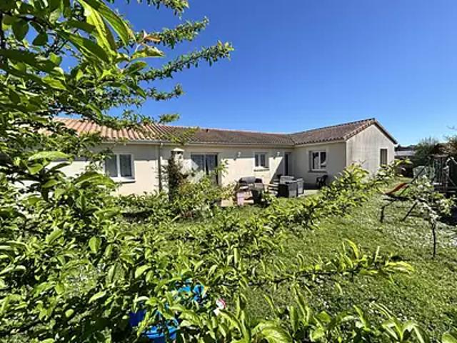 Vouillé 86190 Achat / Vente maison 9 pièces t9