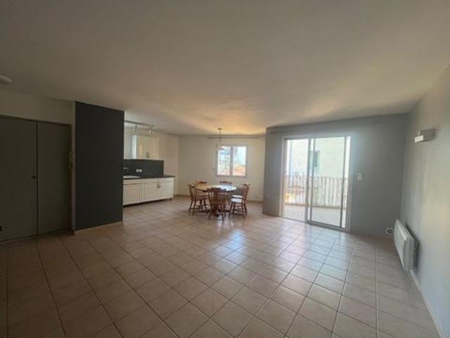 Vous cherchez à louer un grand appartement T3 à Orange ?
