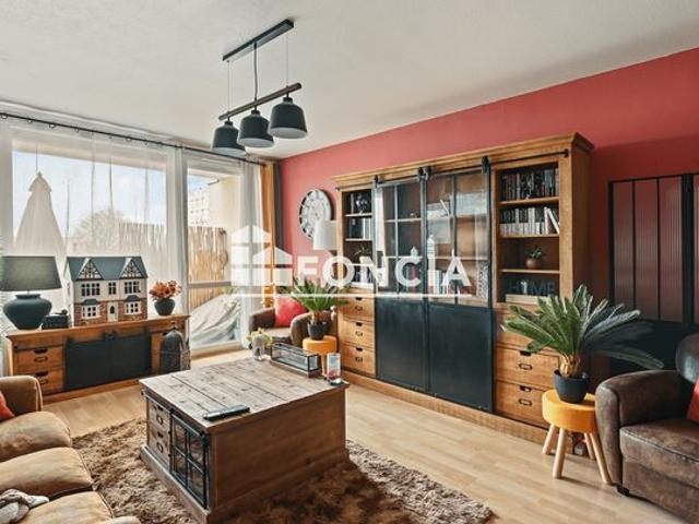VSG: Appartement 3 pièces avec balcon