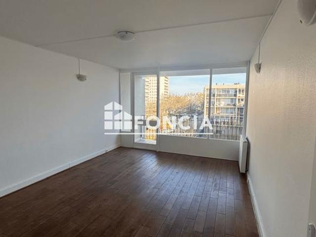VSG: T4 lumineux de 80 m²