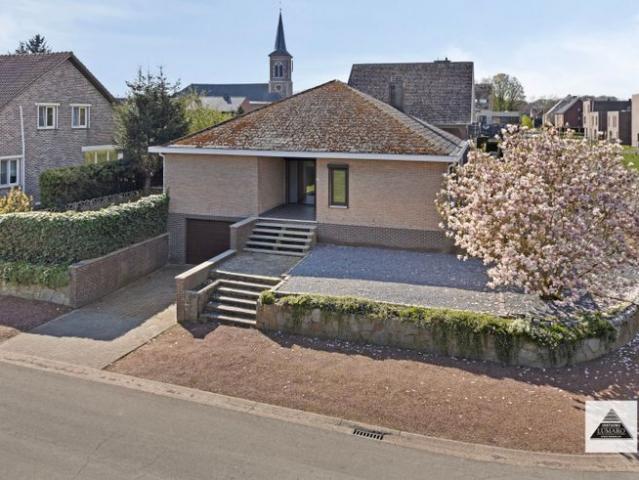 Vrijstaande woning, bungalow type, voor gelijkvloers wonen