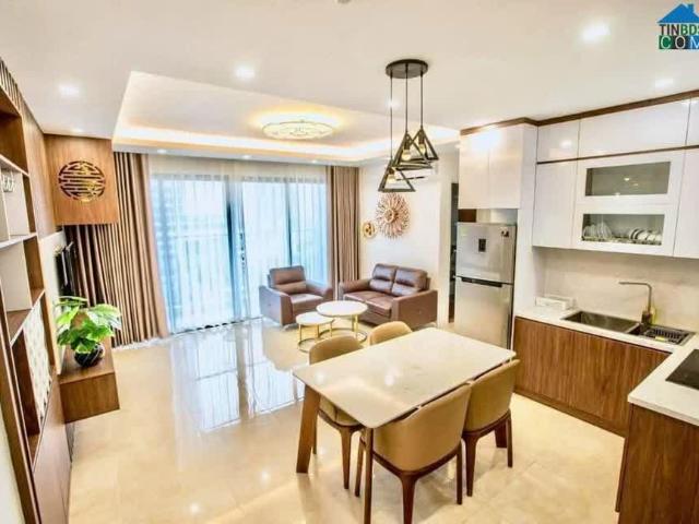 VUÝP bán căn góc 3PN Vinhomes D'capitale. 90m2 tầng trung view thoáng giá 11. X tỷ