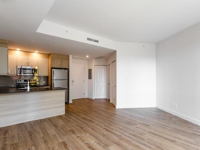 Vue Apartments 1 Bedroom Apartment for Rent at 7407 Av Mountain Sights, Montréal, QC H4P 0B6 Snowdon