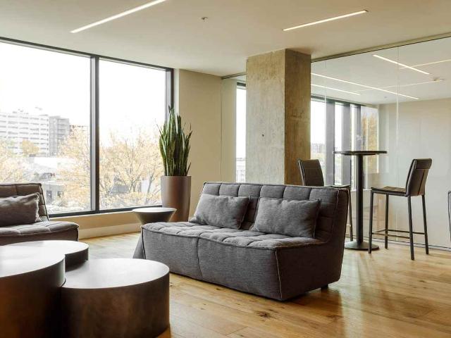 Vue Apartments 2 Bedroom Apartment for Rent at 7407 Av Mountain Sights, Montréal, QC H4P 0B6 Snowdon