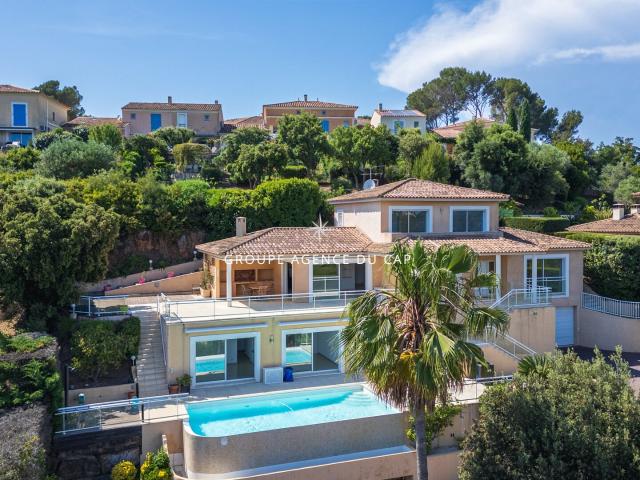 Vue Degagee Tres Belle Villa Lumineuse De 7 Pieces 5 Chambre. 297m² Saint Raphaël