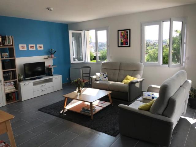 VUE DEGAGEE AGREABLE PAVILLON SPACIEUX