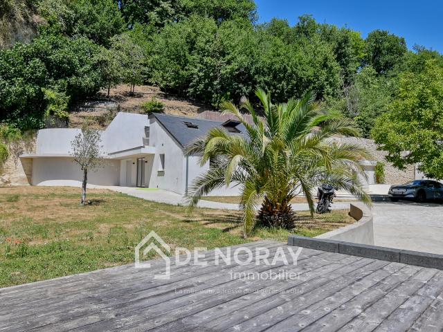 Vue dégagée pour cette maison sur 1300 m2 de terrain