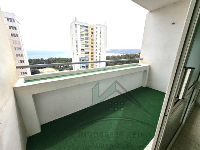 VUE ÉTANG ! Appartement lumineux avec beaux volumes, 3 chambres