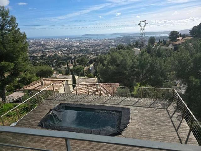 VUE EXCEPTIONNELLE MAISON 102 m² PISCINE GARAGE