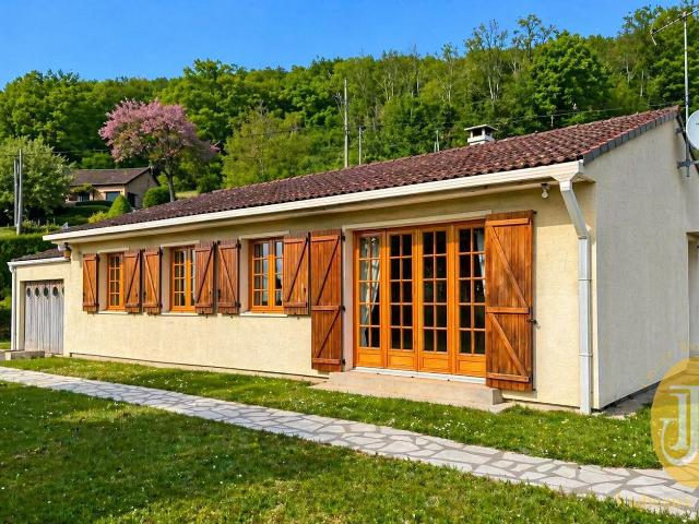 Vue exceptionnelle sur la vallée de la Seine pour cette rare maison de plain pied avec 4 chambres