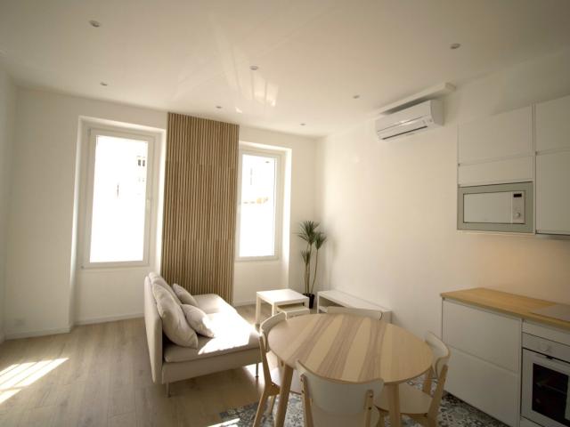 VUE EXCEPTIONNELLE POUR CE T3 AU COEUR DE VAUBAN