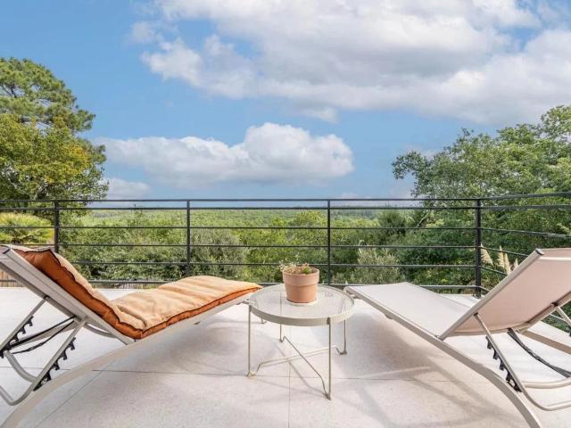 Pyla sur Mer – Villa d’Exception avec Vue Panoramique
