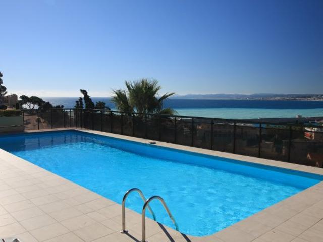 Vue mer appartement climatisé