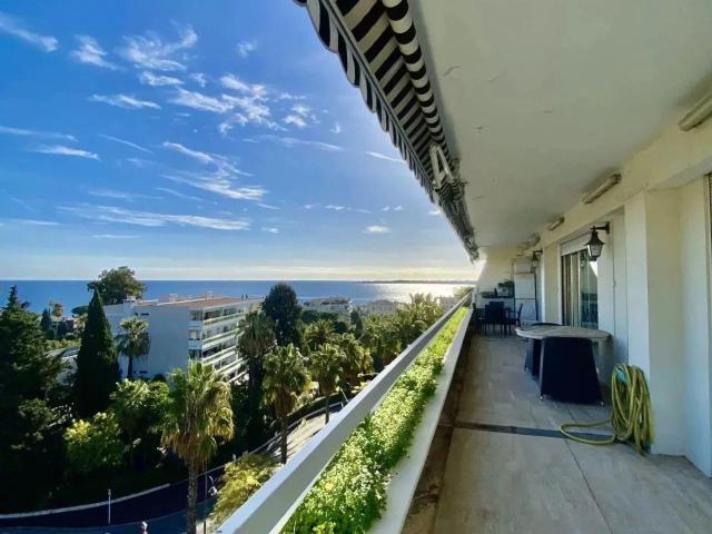 Vue Mer Appartement 3 pièces avec terrasse 73m² Cannes