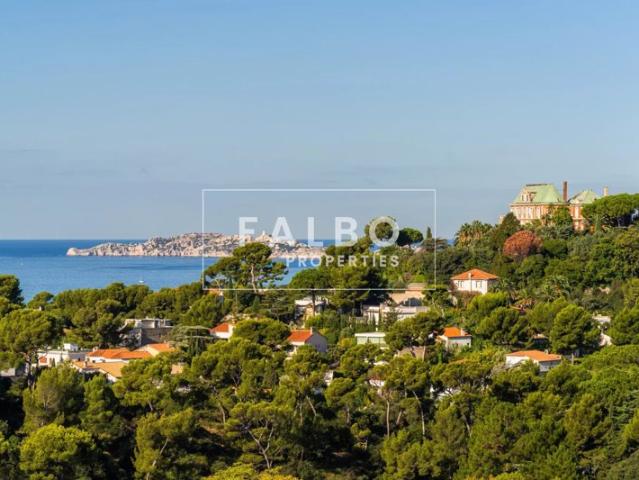 Vue mer dernier étage avec toit terrasse Marseille 8e