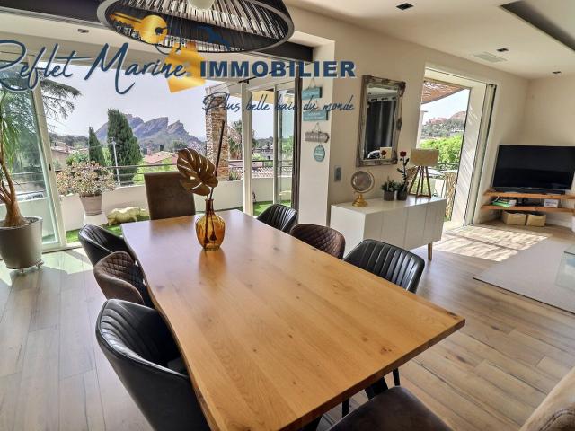 Vue mer et parc des calanques, appartement avec terrasse en. 93m² La Ciotat