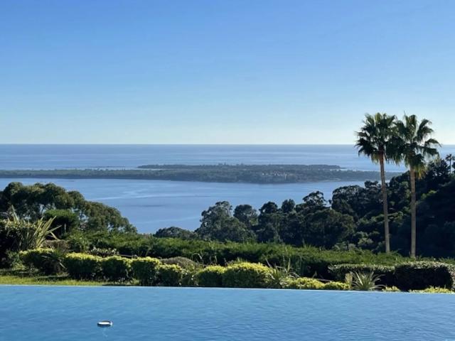 VUE MER EXCEPTIONNELLE SUR LES ÎLES DE LÉRINS