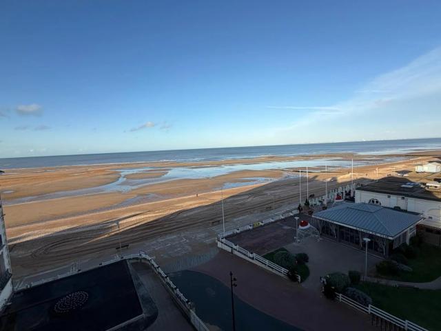 Vue Mer en centre ville de Houlgate !