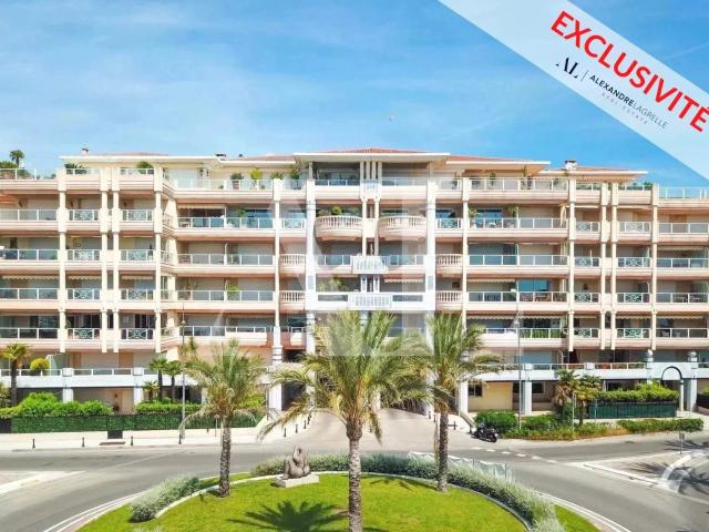 Vue Mer Palais Napoléon 56m² Golfe Juan