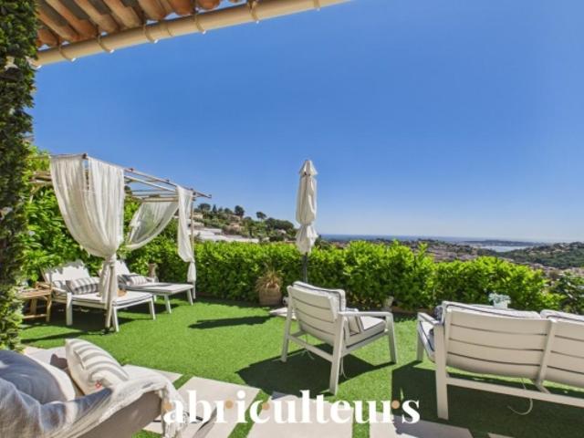 Vue mer panoramique Maison rénovée de 130 m² Domaine sécurisé Vallauris / Hélio Marin