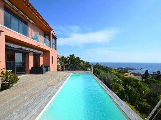 Vue Mer Panoramique Dans Un Domaine Prive 215m² Agay