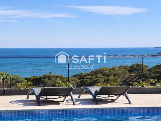 Vue mer panoramique de toutes les pièces 252m² Sainte Maxime