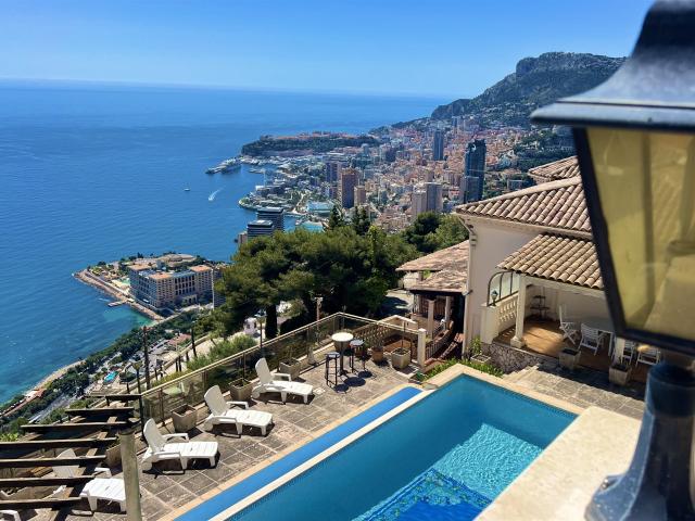 Vue mer panoramique et vue de Monaco 250m² Roquebrune Cap Martin