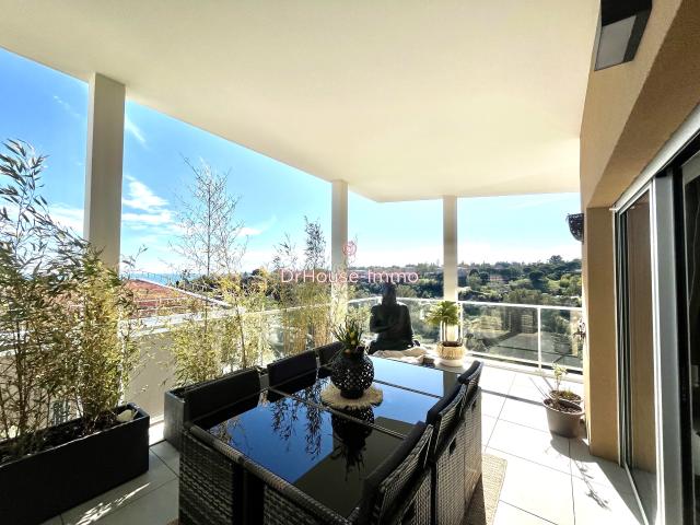 Vue Mer Panoramique T3 de 63 m2 Dernier Etage Immeuble de Standing