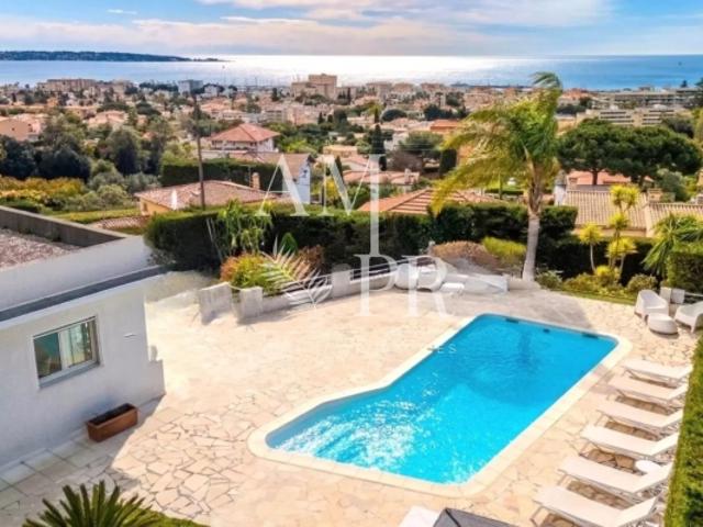 Vue mer panoramique Villa moderne – 2 minutes plages et commerces Golfe Juan