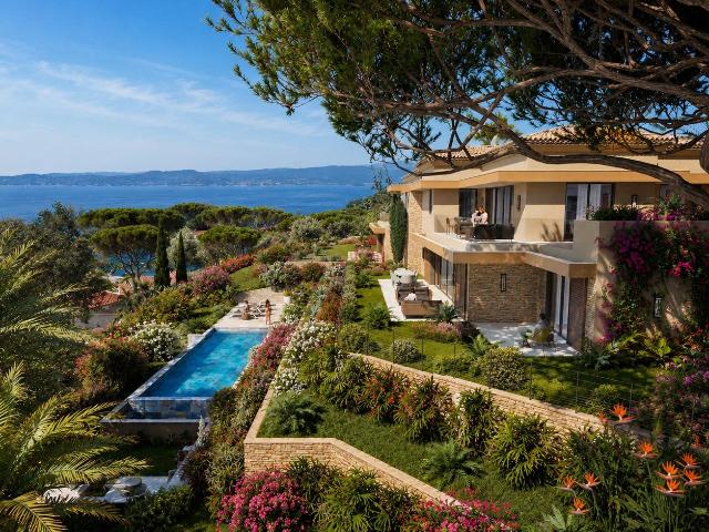 Vue mer plein sud et 395 m² d’extérieur à vivre à Sainte‑Max. 152m² Sainte Maxime