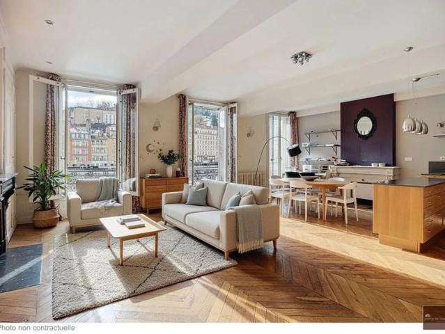 Vue Saône et Fourvière, appartement 112 m² Quai St Vincent
