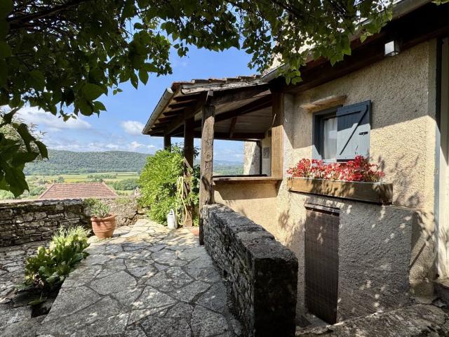 Vue splendide maison familiale dépendance et terrasse 150m² Calvignac