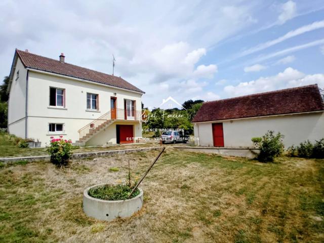 Vue sur la campagne, proche du centre à pied