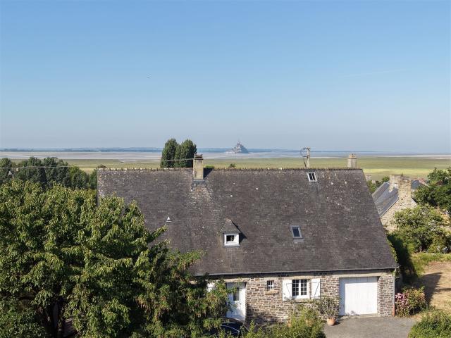 Vue Sur Le Mont Saint Michel Maison En Pierre 160m² Vains