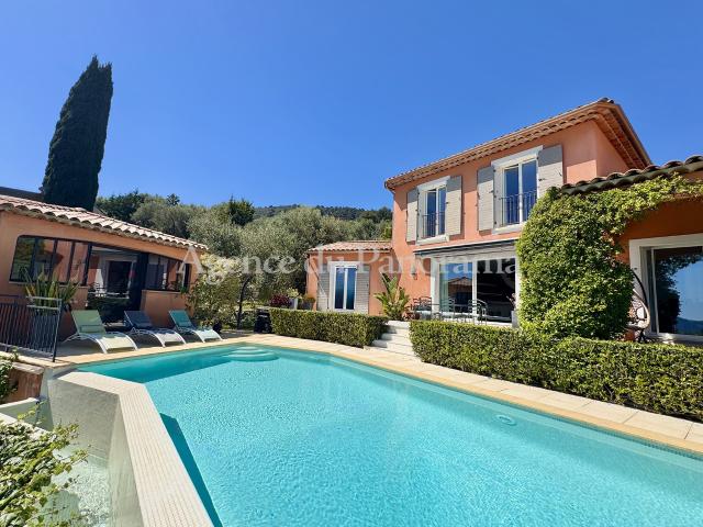 VUE PANORAMIQUE MER POUR CETTE SUPERBE PROPRIETE