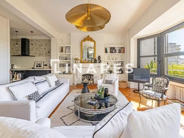 VUE PARISIENNE Appartement T4 de 114m2 13008 Carré d'or